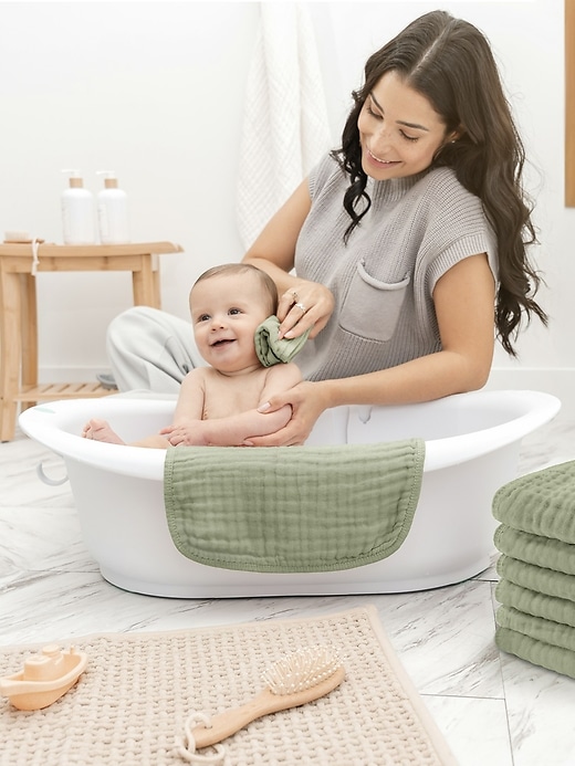 Image number 3 showing, Comfy Cubs Muslin Washcloths