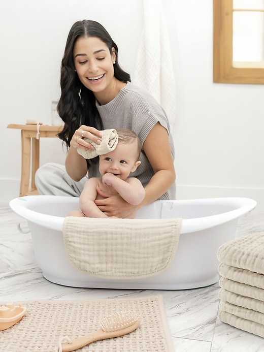 Image number 3 showing, Comfy Cubs Muslin Washcloths