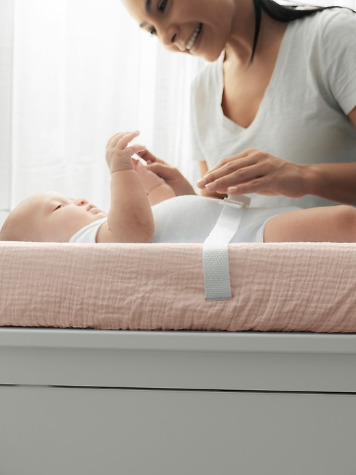 Image number 4 showing, Comfy Cubs Muslin Fitted Changing Pad Cover