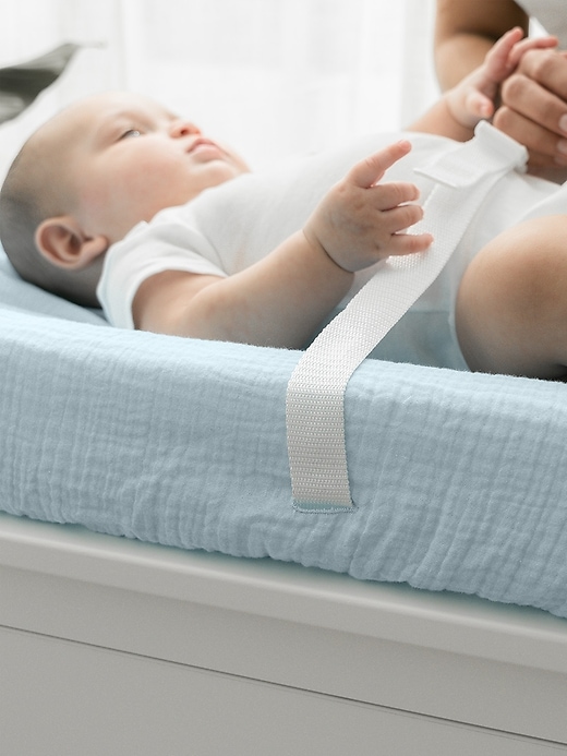 Image number 4 showing, Comfy Cubs Muslin Fitted Changing Pad Cover