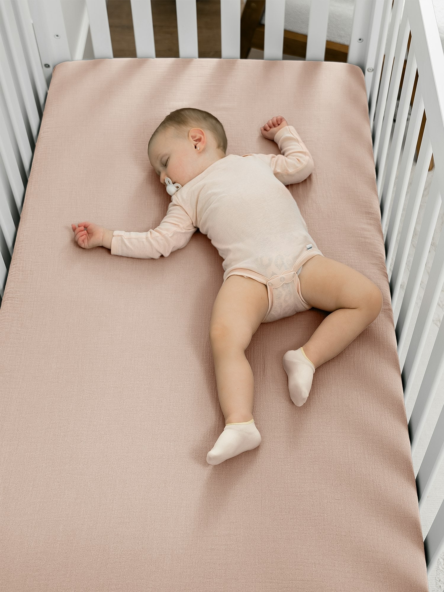 Comfy Cubs Muslin Fitted Crib Sheet