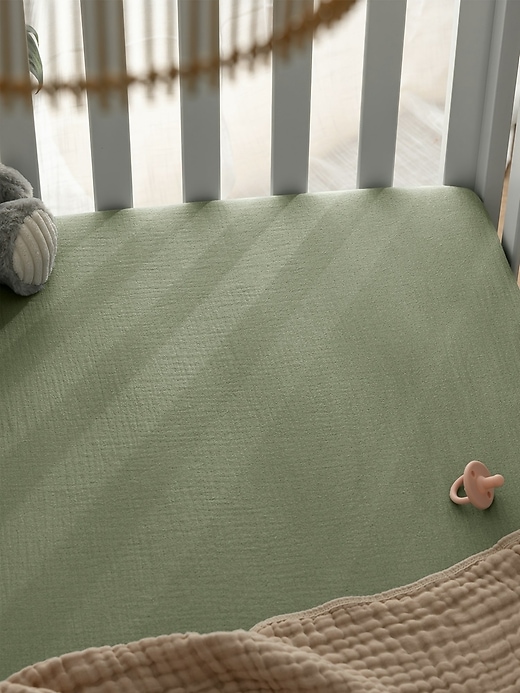 Image number 5 showing, Comfy Cubs Muslin Fitted Crib Sheet