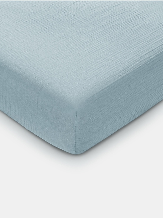 Image number 1 showing, Comfy Cubs Muslin Fitted Crib Sheet