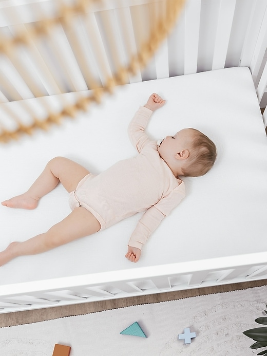 Image number 6 showing, Comfy Cubs Muslin Fitted Crib Sheet