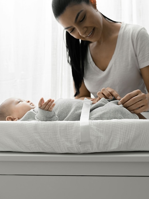 Image number 4 showing, Comfy Cubs Muslin Fitted Changing Pad Cover