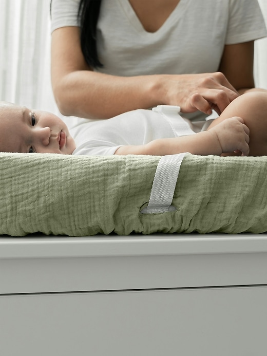 Image number 4 showing, Comfy Cubs Muslin Fitted Changing Pad Cover