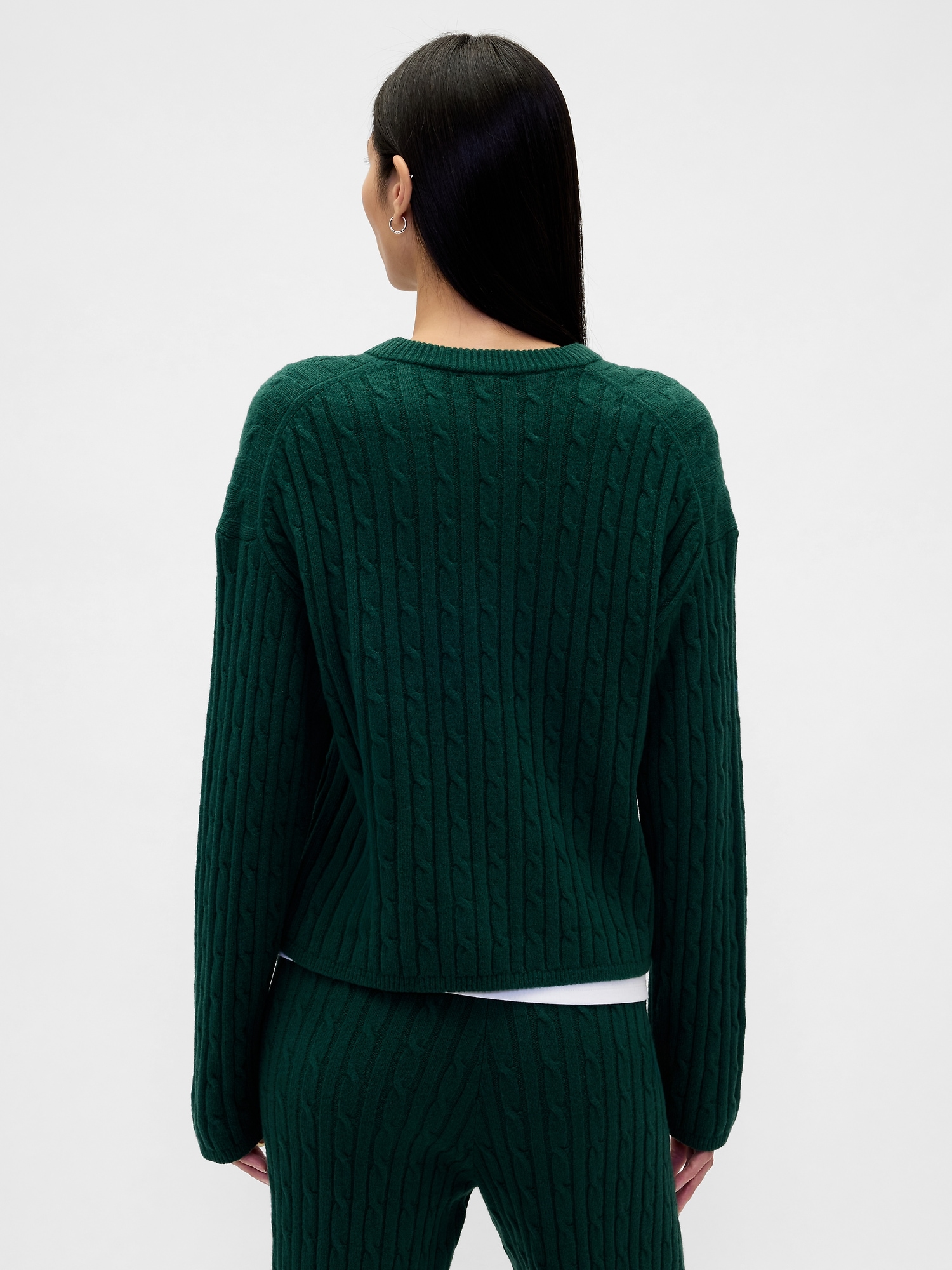 CashSoft Cable-Knit Crewneck Sweater