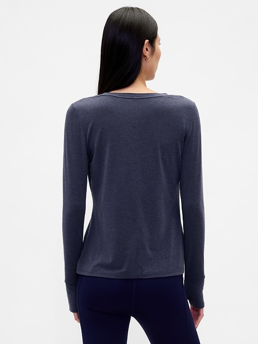 Image number 3 showing, GapFit Breathe T-Shirt