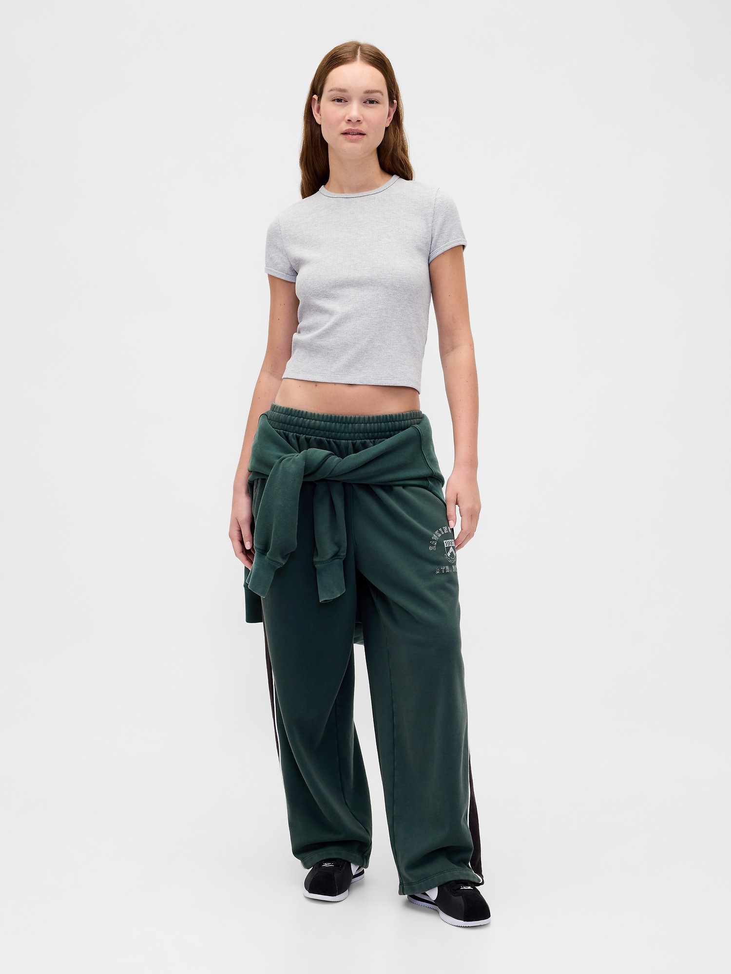 Мужские брюки Gap Stranger Things Adult Heavyweight Baggy Sweatpants — фото 2