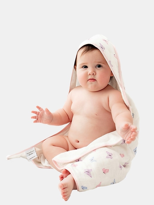 Image number 2 showing, Bamboo Little Butterfly Hooded Towel Set