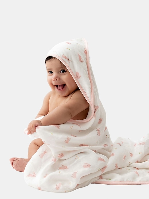 Image number 2 showing, Bamboo Little Bunny Hooded Towel Set