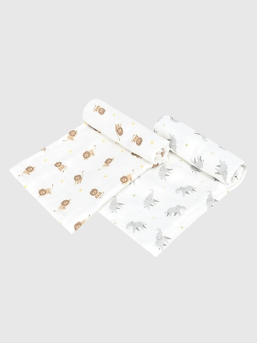 Image number 2 showing, Bamboo Little Lion and Elephant Swaddle Set