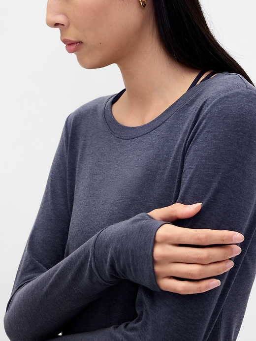 Image number 4 showing, GapFit Breathe T-Shirt