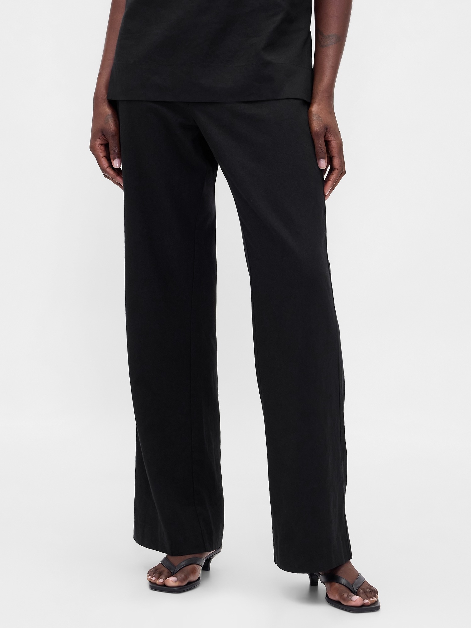 Женские брюки Gap Low Rise Linen-Blend Flare, цвет: Чёрный — фото 2