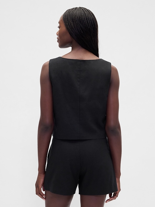 Image number 3 showing, Linen-Blend Hook-Front Crop Shell Top