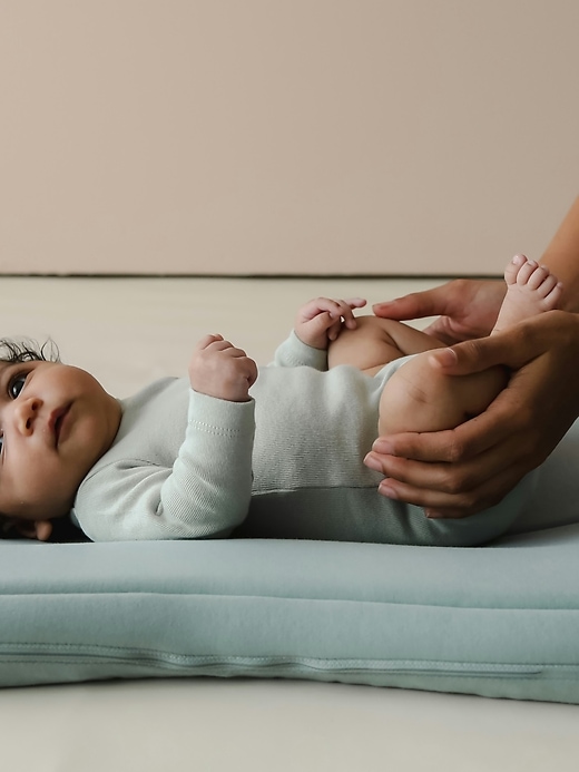 Image number 4 showing, Snuggle Me Infant Lounger Curve