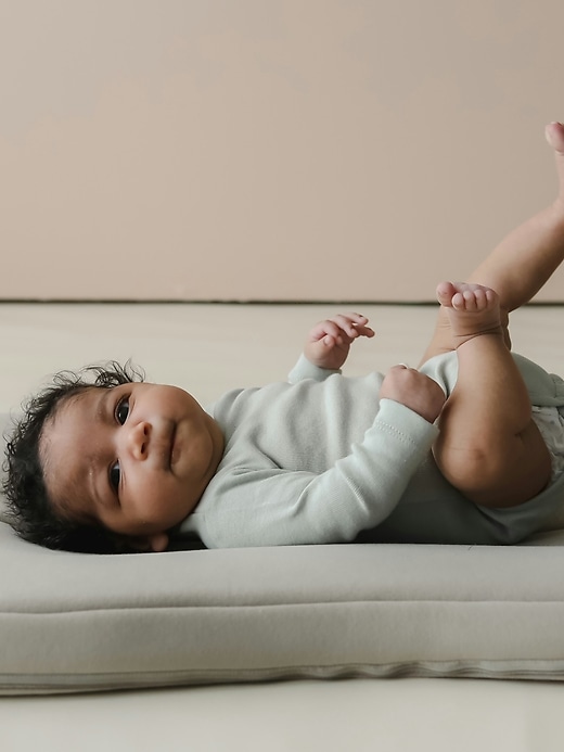 Image number 5 showing, Snuggle Me Infant Lounger Curve