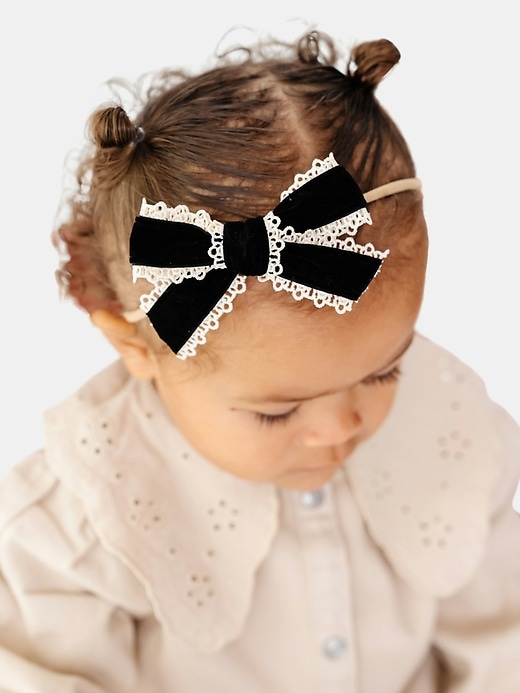 Image number 4 showing, The Clara Headband Bow Set