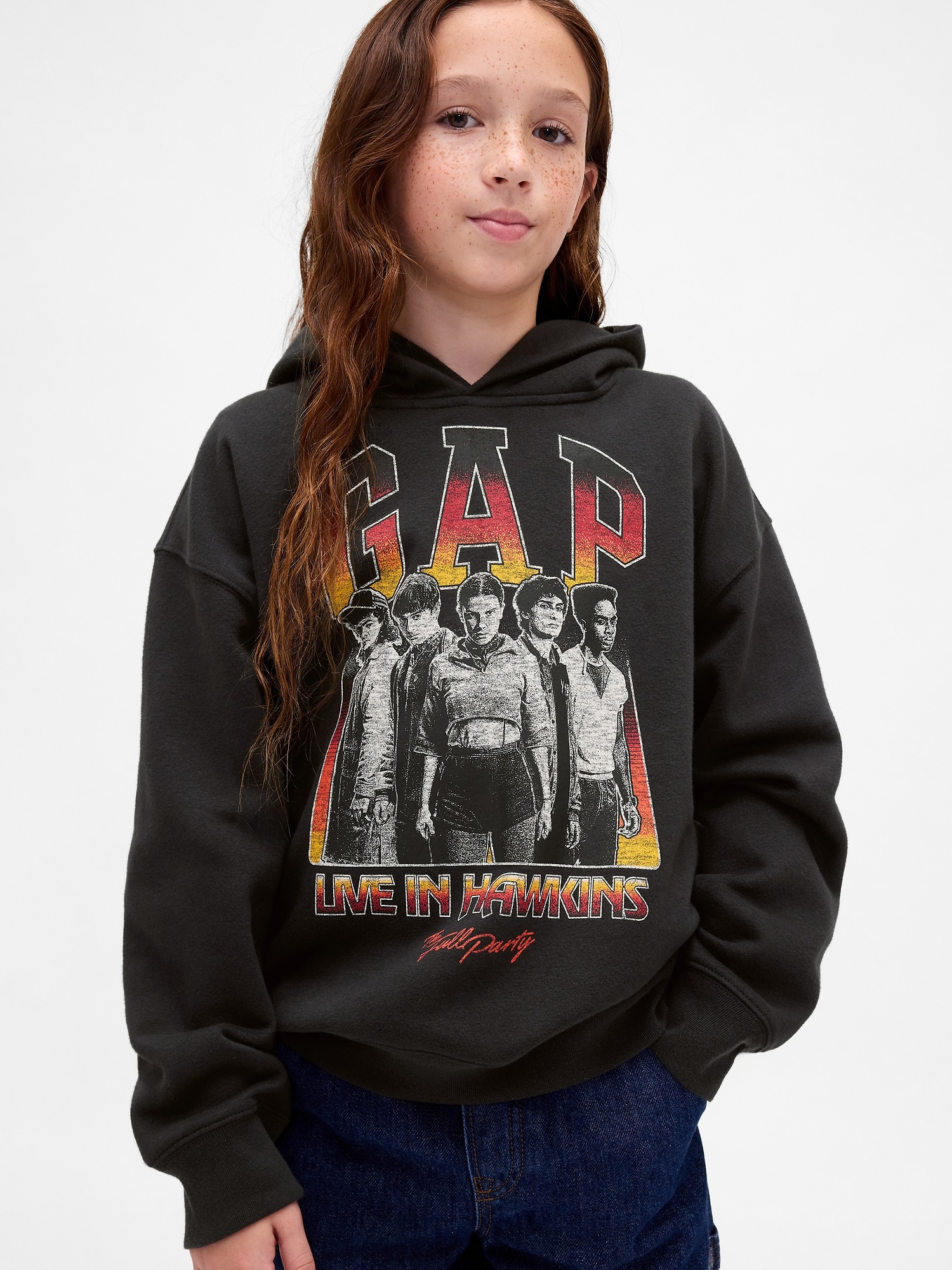 Детское худи Gap Stranger Things Kids VintageSoft Graphic, цвет: Moonless Night — фото 2