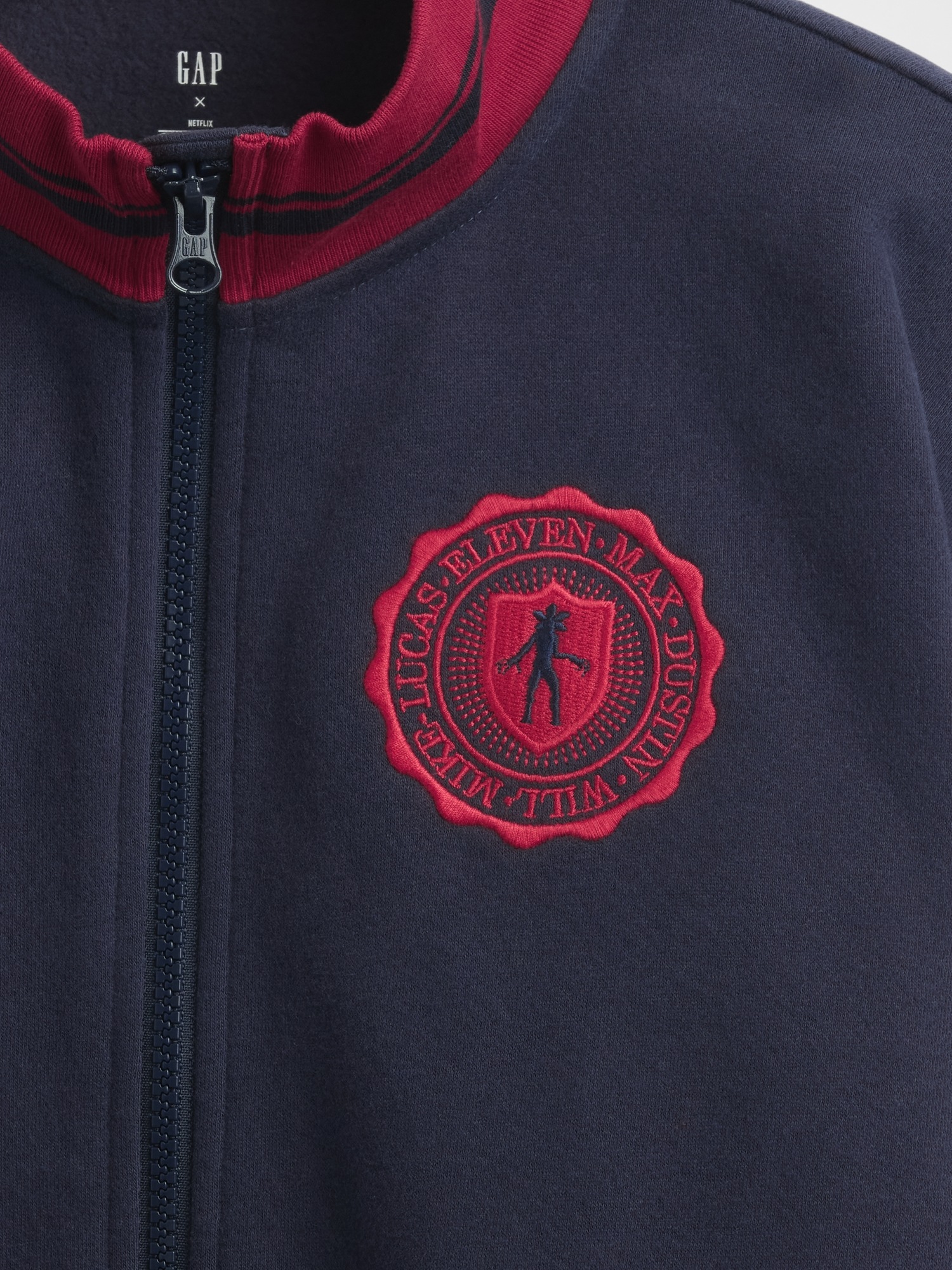 Детские толстовки Gap Stranger Things Kids VintageSoft Varsity, цвет: Тёмно-синий — фото 4