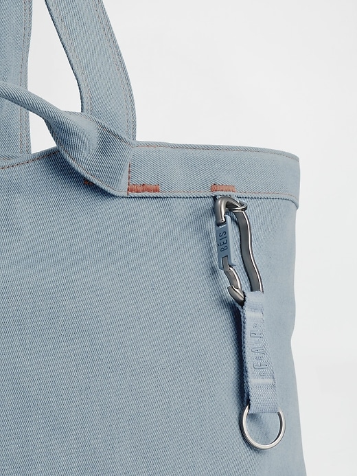 Gap × BÉIS Carabiner