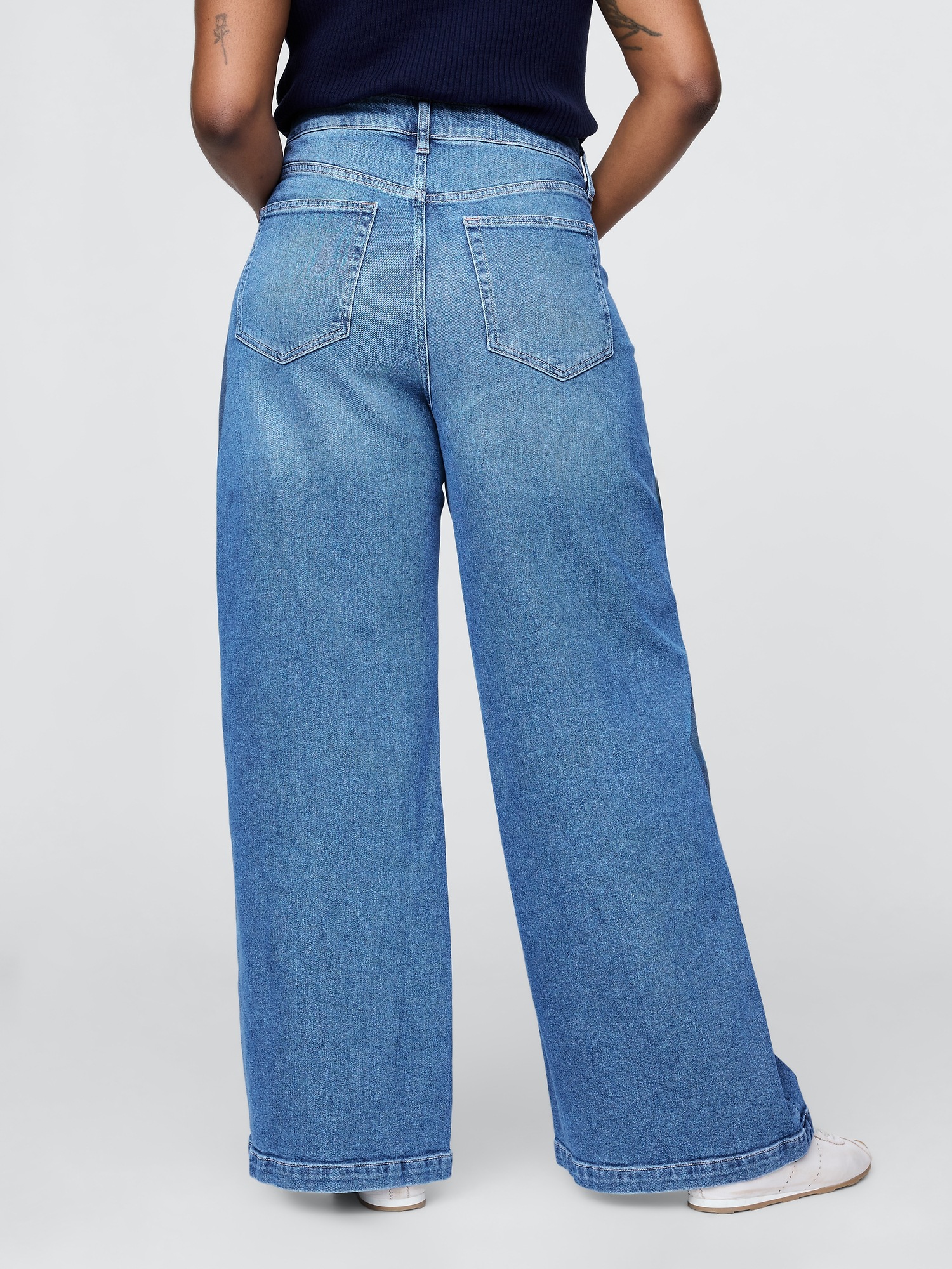 Женские джинсы Gap Extra High Rise Stride Wide-Leg, цвет: Светлый индиго — фото 5