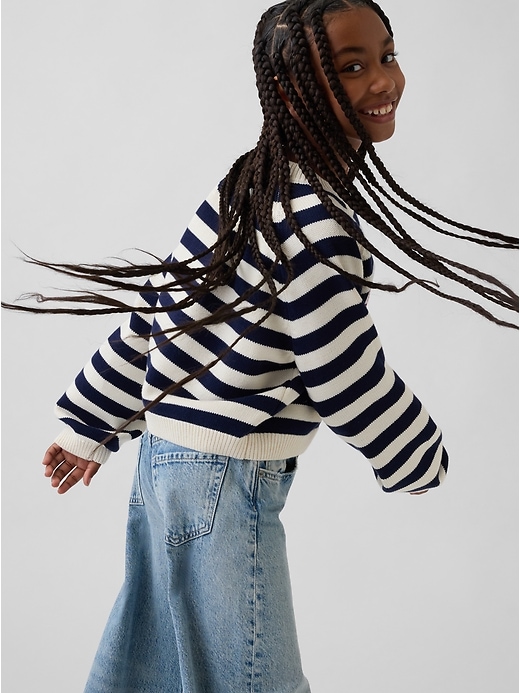 Image number 3 showing, Kids Relaxed Graphic Crewneck Sweater