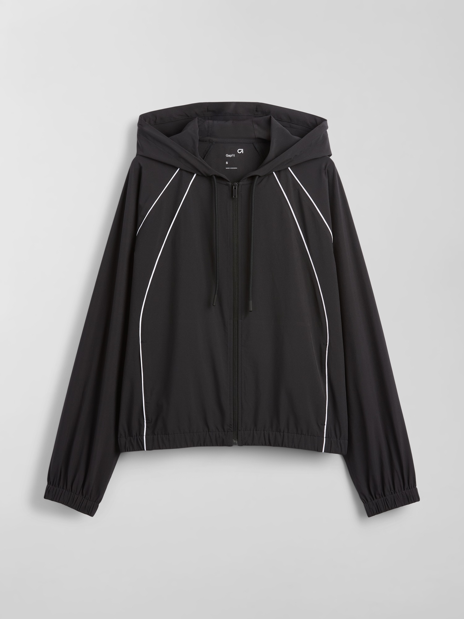 Женская куртка Gap GapFit Tech Windbreaker, цвет: Чёрный — фото 5