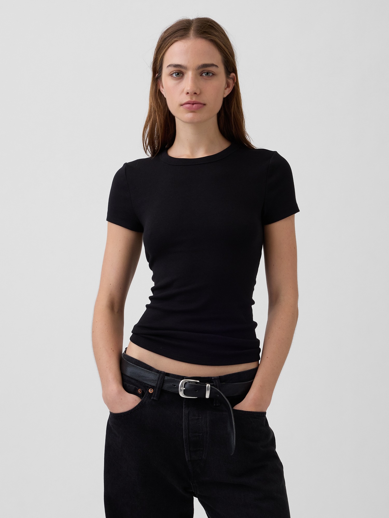 Женские футболки Gap Modern Crewneck T-Shirt
