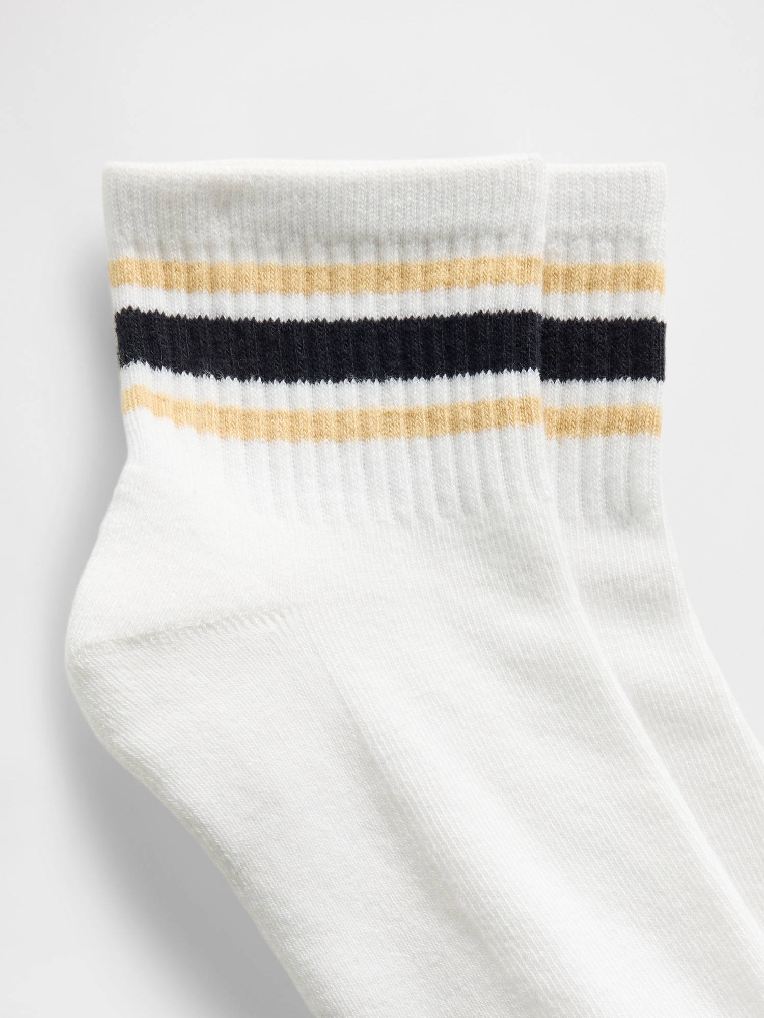 Athletic Quarter Crew Socks
