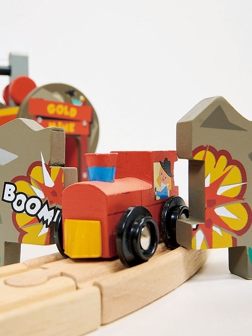 Image number 4 showing, Gold Mine Train Set