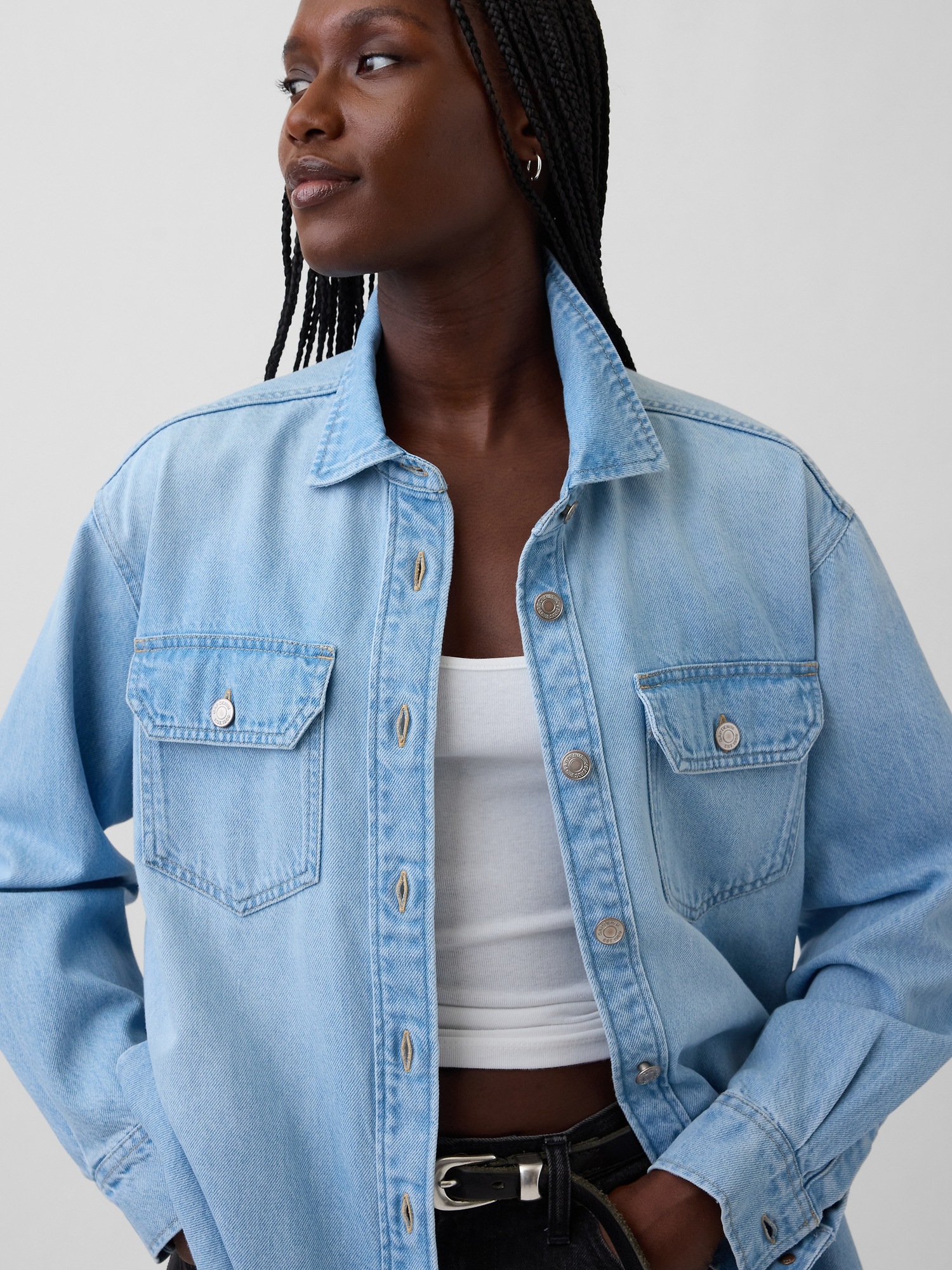 Женская куртка Gap Denim Western Shirt Jacket, цвет: Светлая варка — фото 5