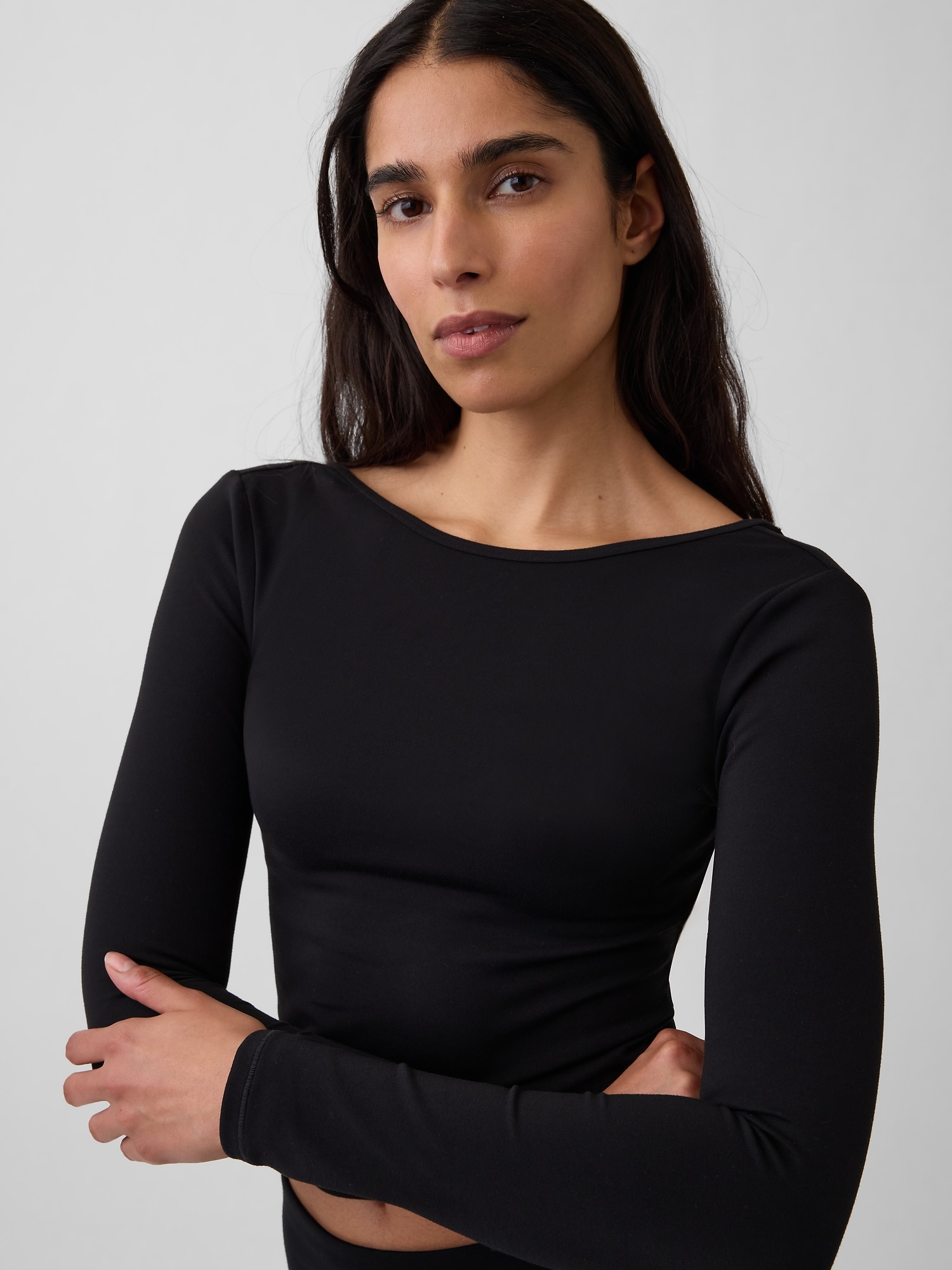 Женская футболка Gap GapFit Smooth Boatneck, цвет: Чёрный — фото 4