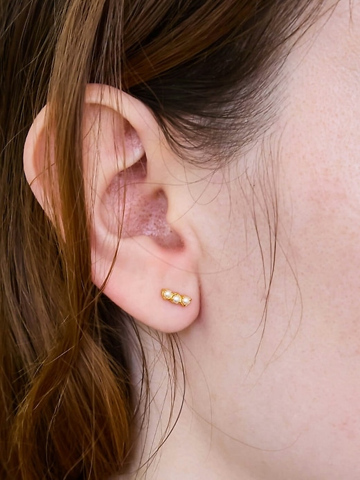Image number 2 showing, Admiral Row Gold Pearl Bar Earrings