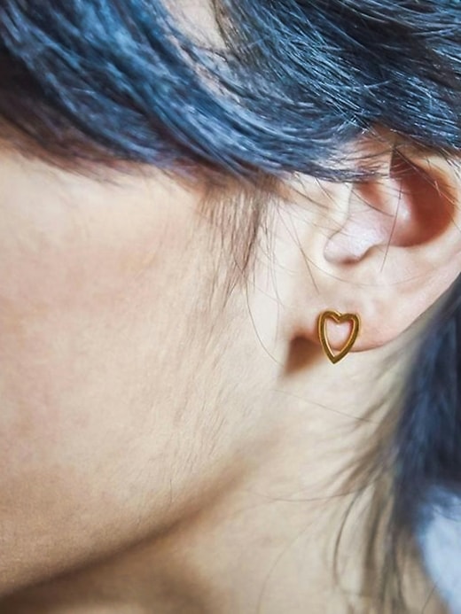 Image number 2 showing, Admiral Row Gold Heart Outline Stud Earrings