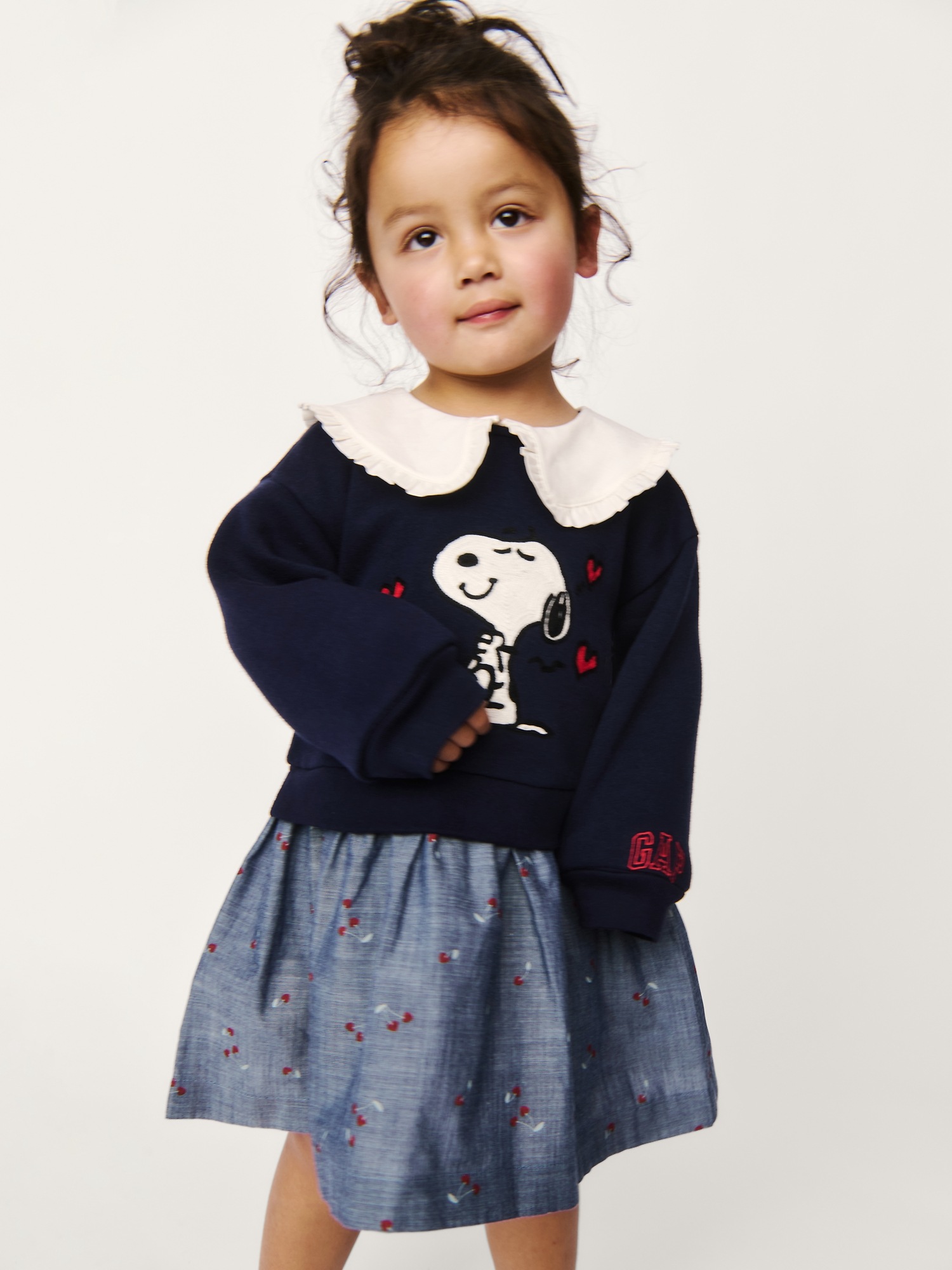 Детские платья Gap Baby & Toddler Snoopy Ruffle Collar Sweatshirt Dress — фото 4