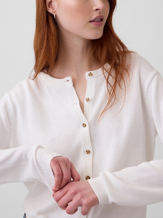 Image number 4 showing, 100% Cotton Relaxed Crop Cardigan Sweater