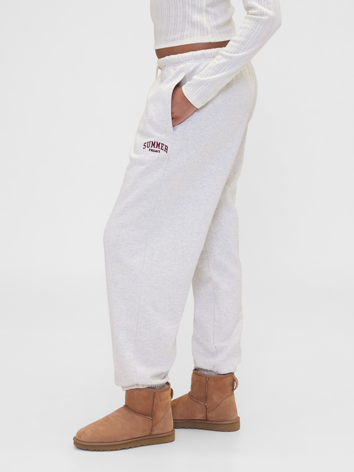 Женские брюки Gap × Summer Fridays Heavyweight Relaxed Logo, цвет: Бледный меланжевый серый — фото 3