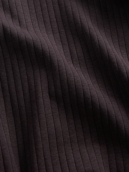 Modern Wide Rib Wrap V-Neck T-Shirt