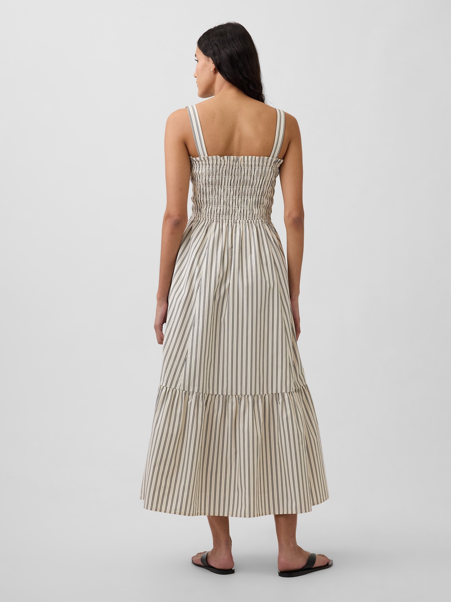 Женское платье Gap Poplin Smocked-Bodice Maxi, цвет: Слоновая кость бежевый полосатый — фото 2