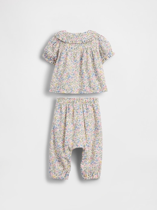 Image number 2 showing, Baby Ruffle Puff-Sleeve Outfit Set