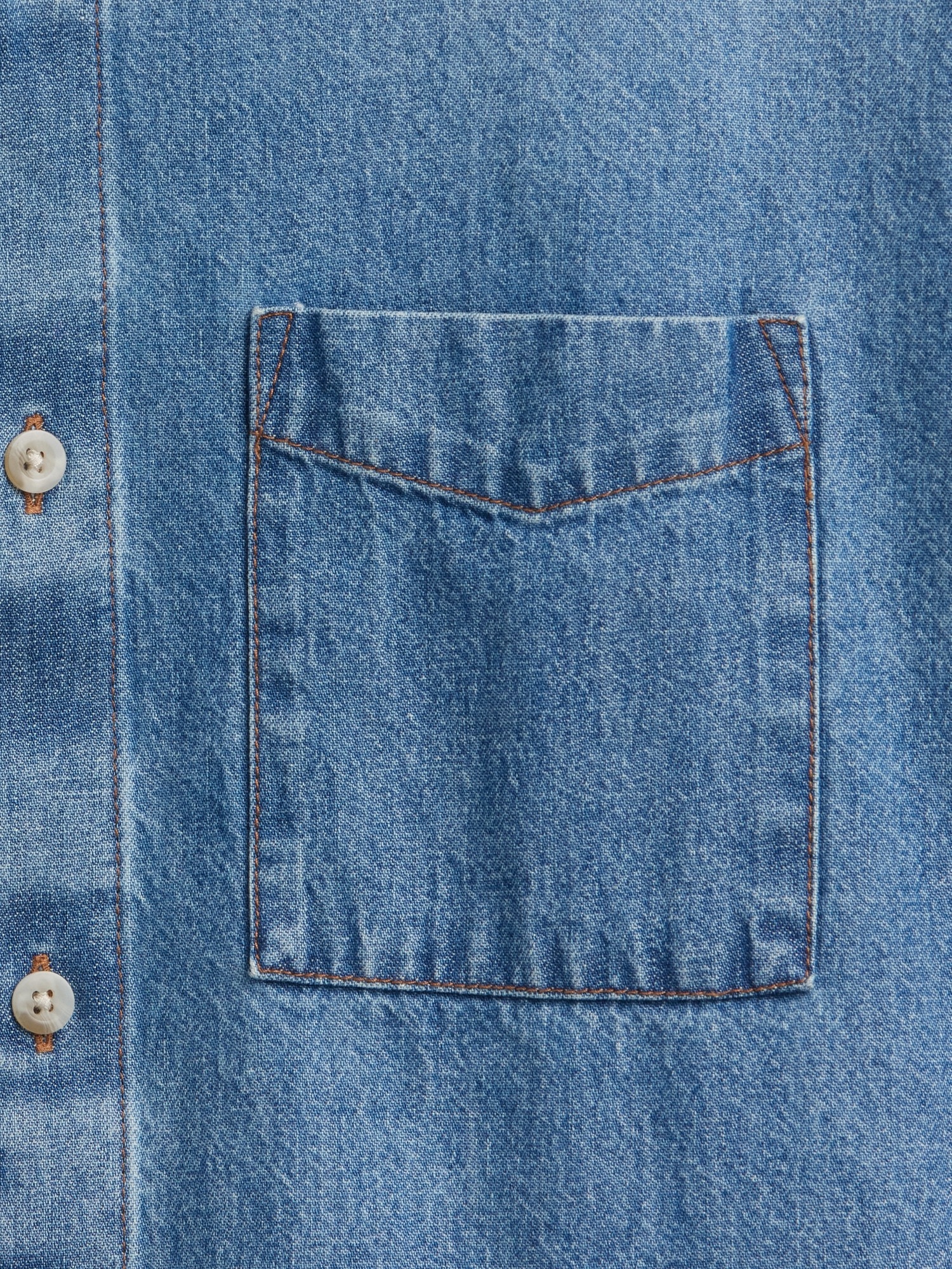 Мужские рубашки Gap Denim Relaxed Straight-Hem Pocket Shirt — фото 4