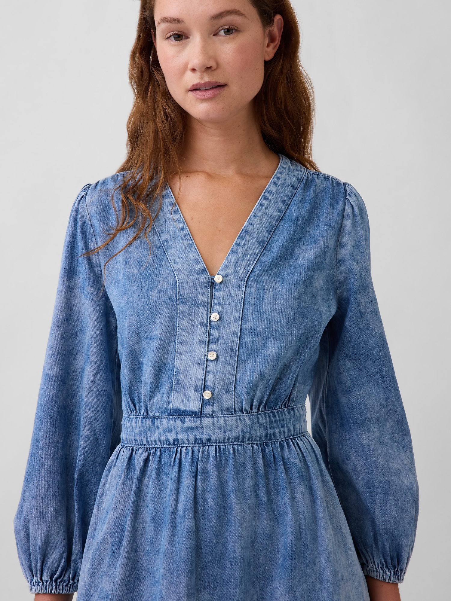 Женское платье Gap Denim Pieced-Waist Midi, цвет: Средняя варка — фото 3