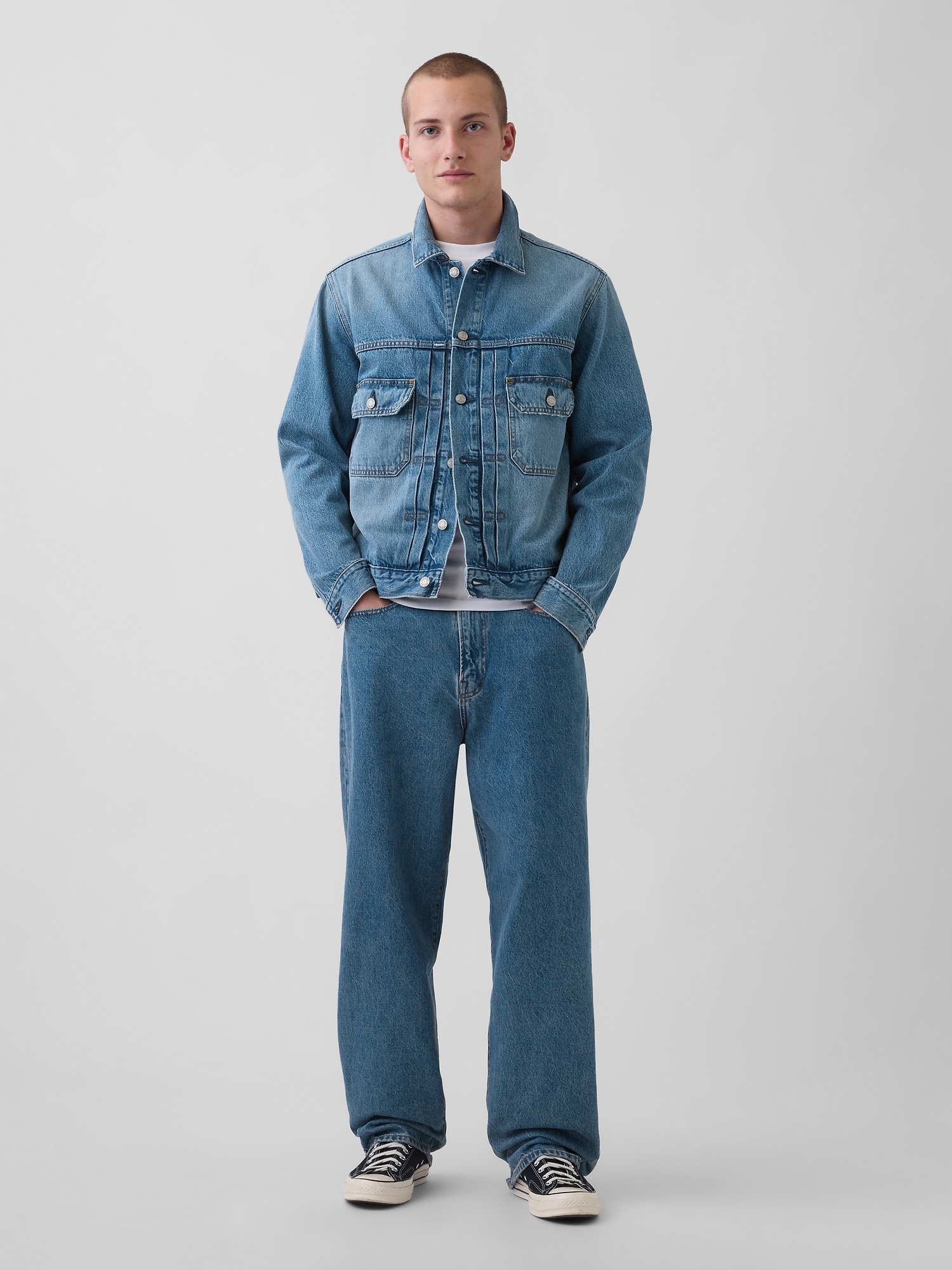 Мужские куртки Gap Relaxed Icon Denim Jacket — фото 2