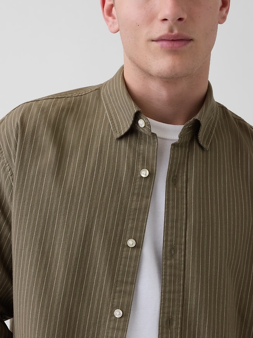 Image number 4 showing, Relaxed Crop Straight-Hem Oxford Shirt