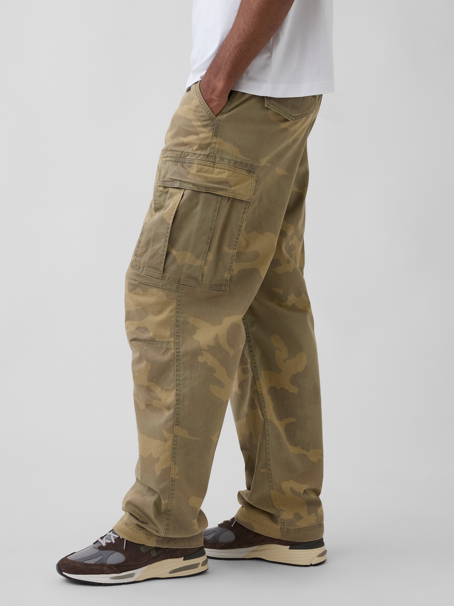 Мужские брюки Gap Relaxed Cargo Pants — фото 3
