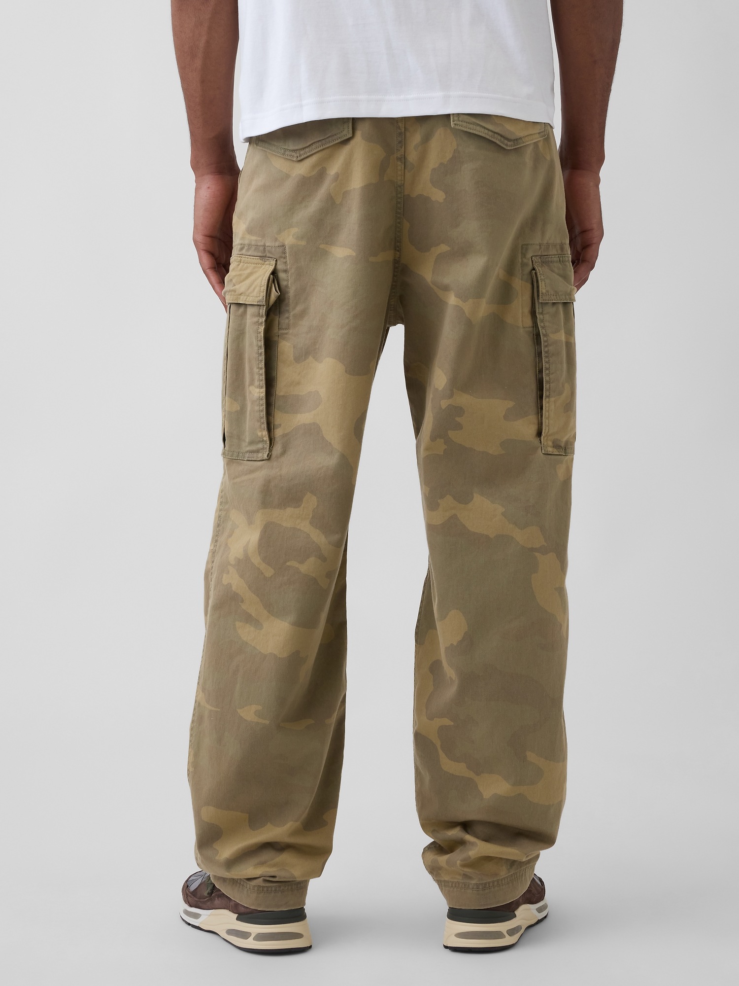 Мужские брюки Gap Relaxed Cargo Pants — фото 4