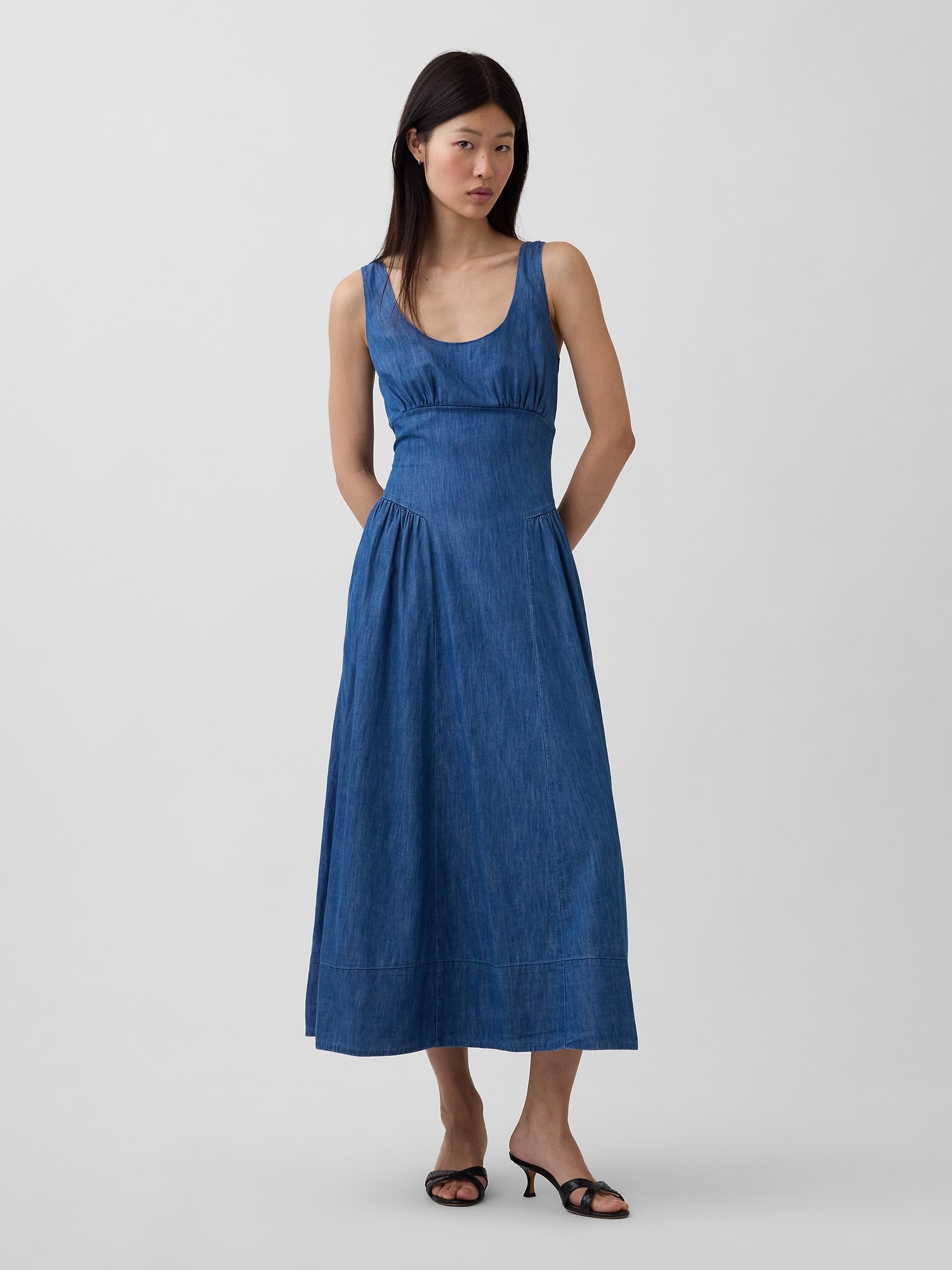 Женское платье Gap Shirred Maxi, цвет: Средний индиго