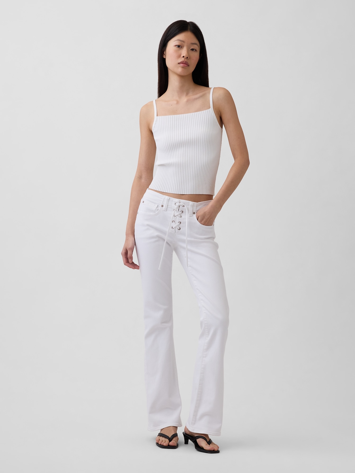 Женские джинсы Gap Low Rise Long & Lean Lace-Up Jeans