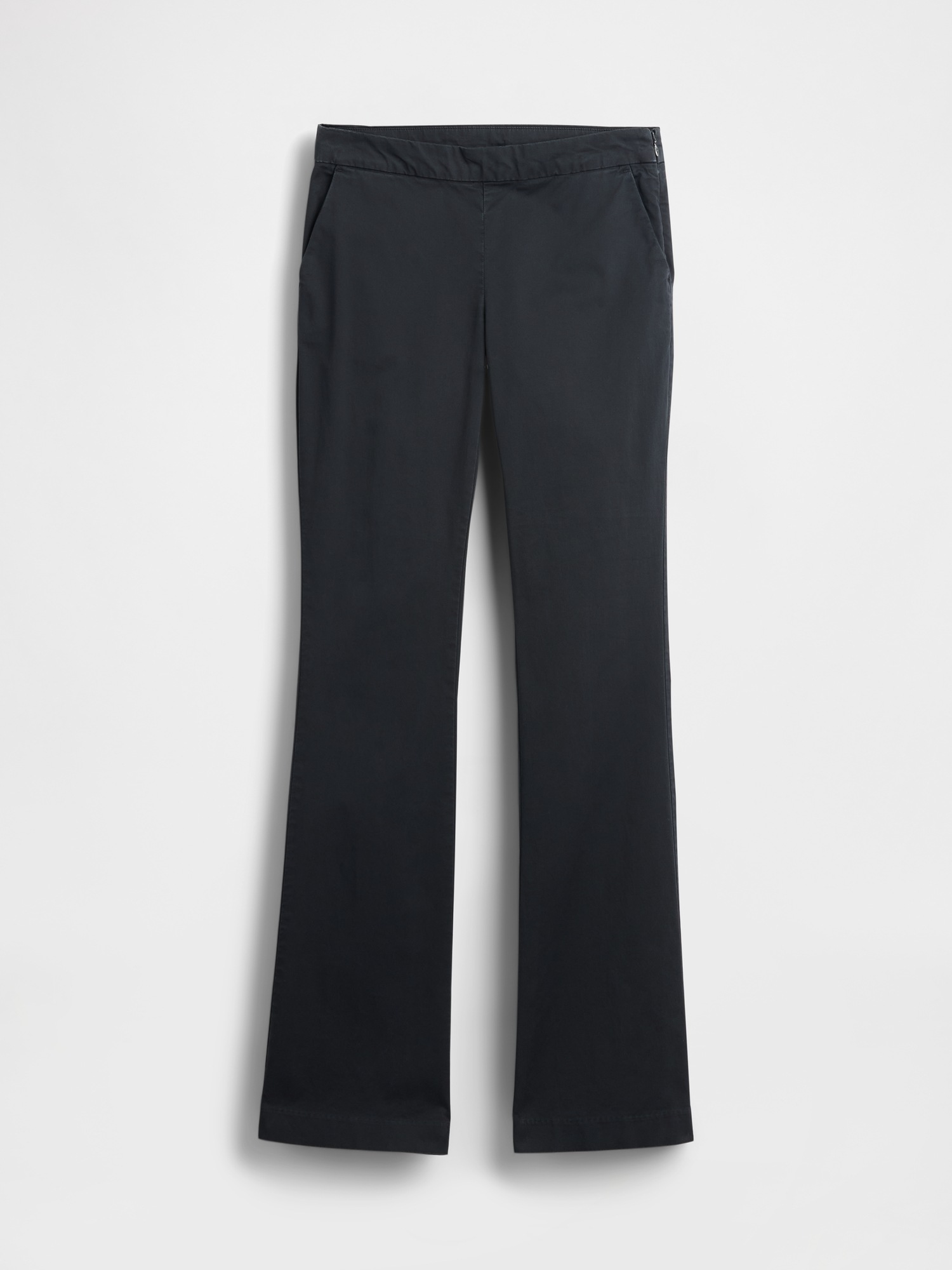 Женские брюки Gap Low Rise Fitted Flare Khakis, цвет: Чёрный — фото 5